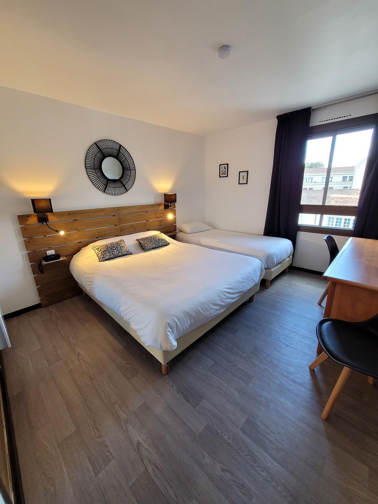 Hotel Le Valois, Cognac Centre Buitenkant foto