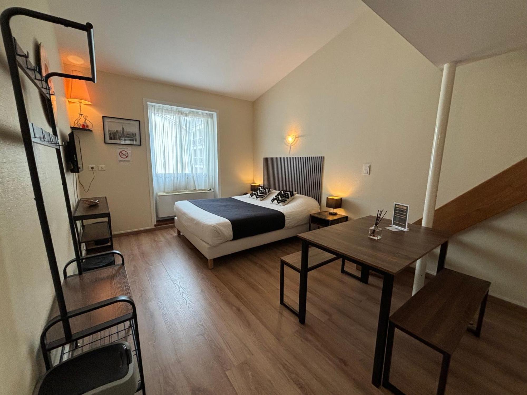 Hotel Le Valois, Cognac Centre Buitenkant foto